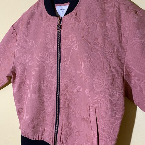 New bomber jacket - Picture 3 of 4